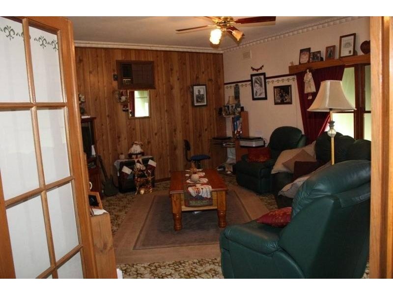 57A Molyneaux Street, Warracknabeal VIC 3393