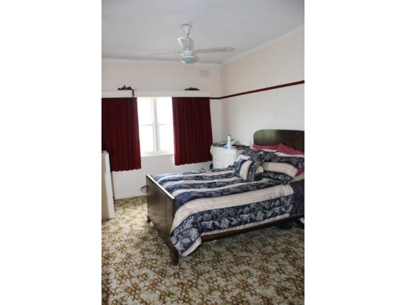 57A Molyneaux Street, Warracknabeal VIC 3393