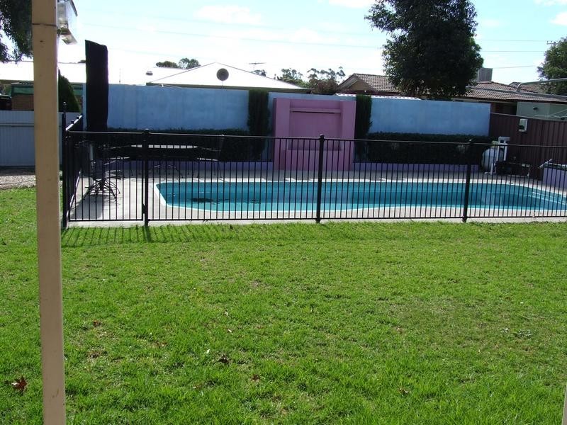 4 Keperra Place, Moree NSW 2400