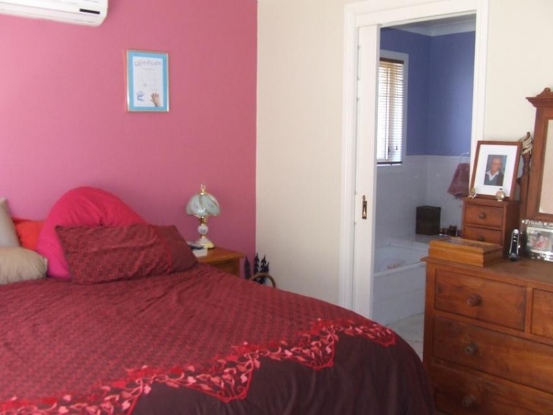 7 Shaftesbury Ave, Moree NSW 2400