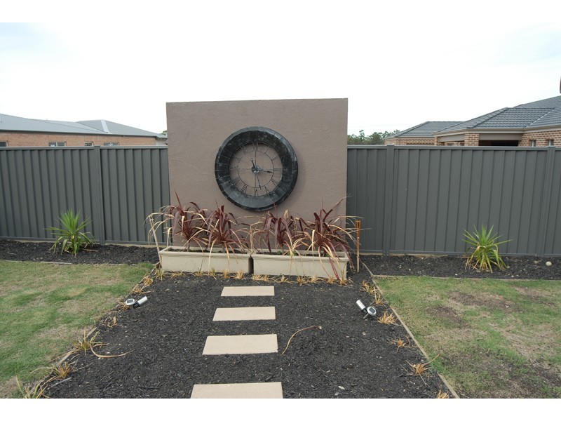 13 Dartmoor Court, Alfredton VIC 3350