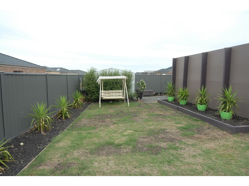 13 Dartmoor Court, Alfredton VIC 3350