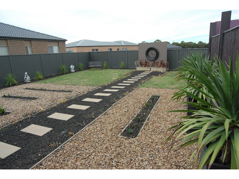 13 Dartmoor Court, Alfredton VIC 3350