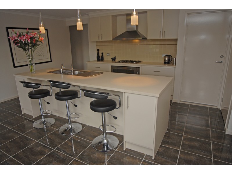 13 Dartmoor Court, Alfredton VIC 3350