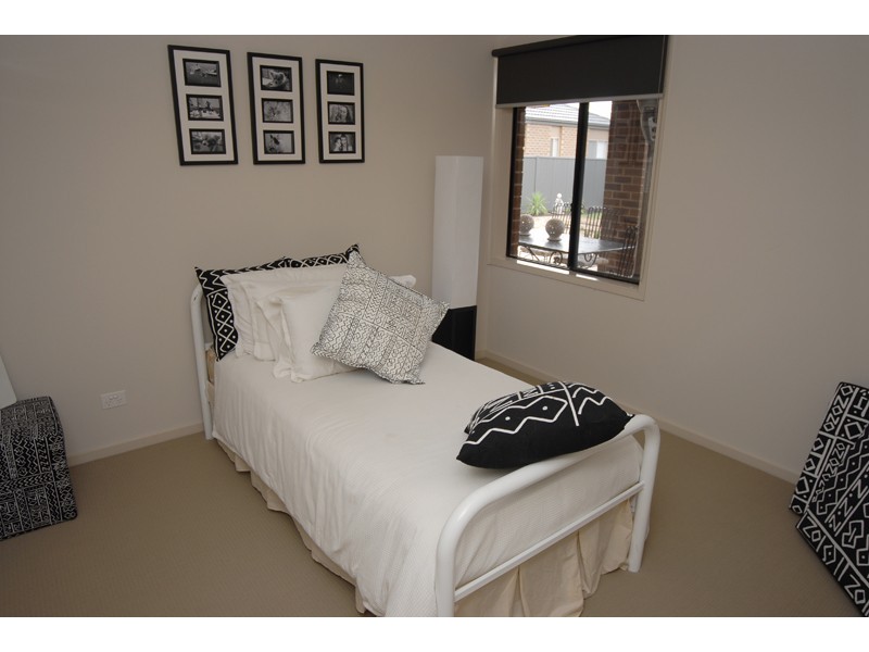 13 Dartmoor Court, Alfredton VIC 3350