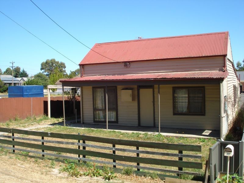 32 Joseph Street, Canadian VIC 3350