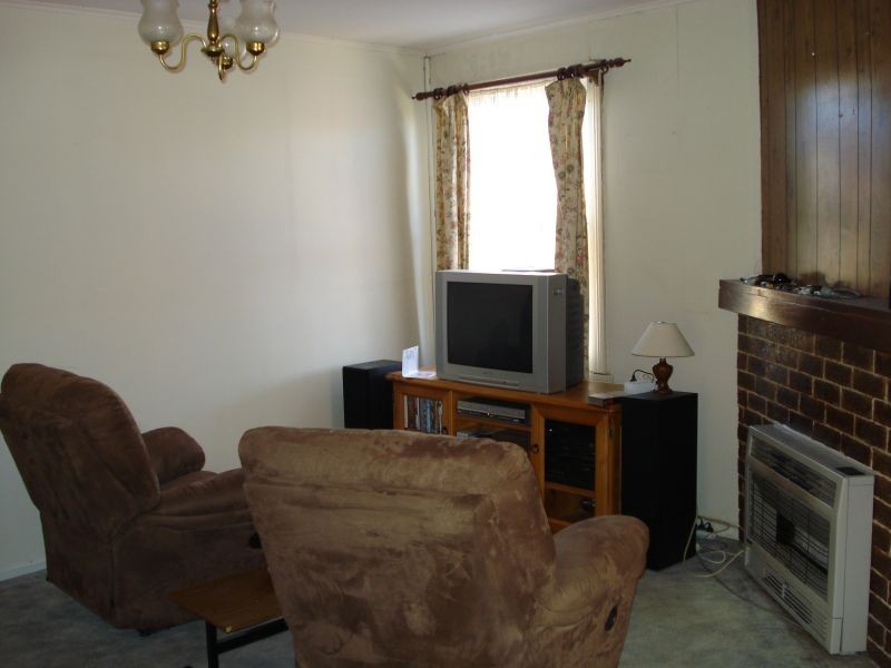 32 Joseph Street, Canadian VIC 3350