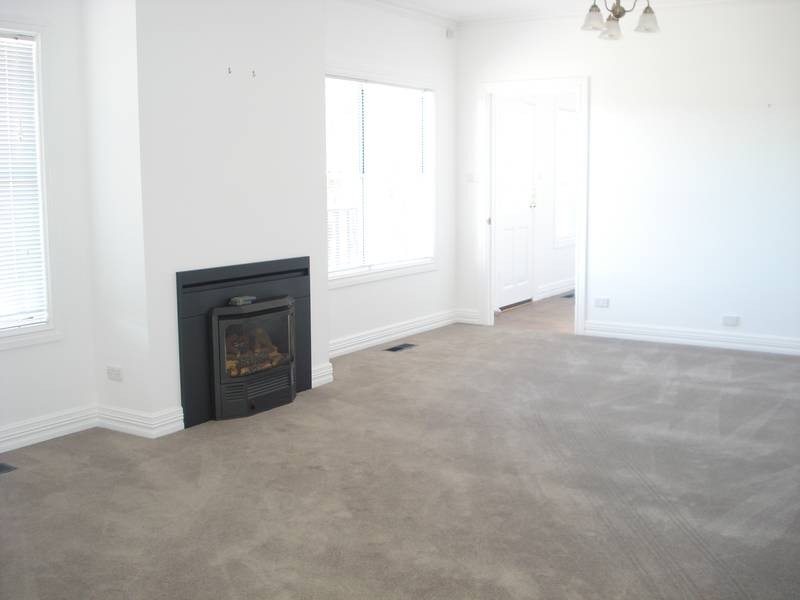 102-116 Barkly Street, Buninyong VIC 3357