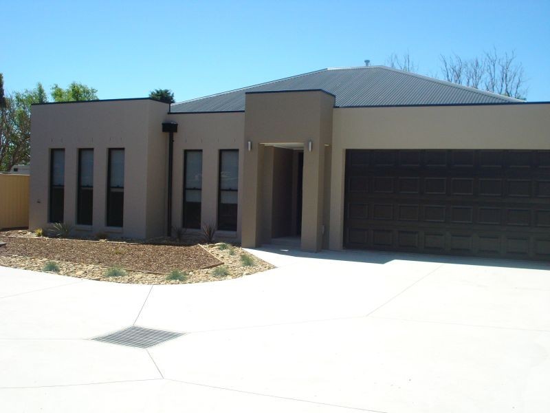 2/4a Market Street, Miners Rest VIC 3352