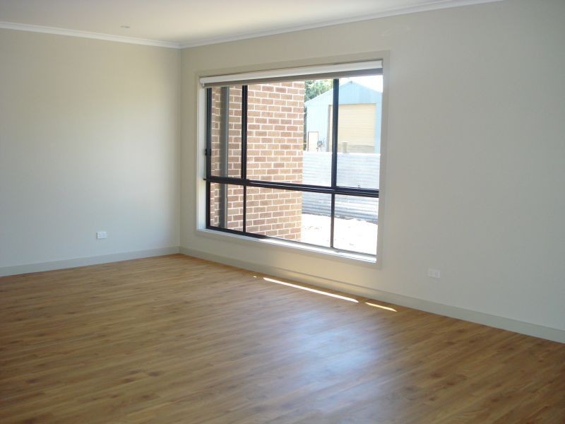 2/4a Market Street, Miners Rest VIC 3352