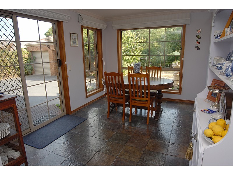 822 Chisholm Street, Black Hill VIC 3350