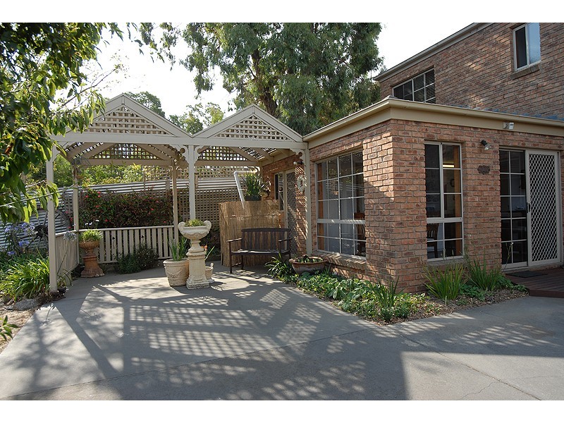 822 Chisholm Street, Black Hill VIC 3350