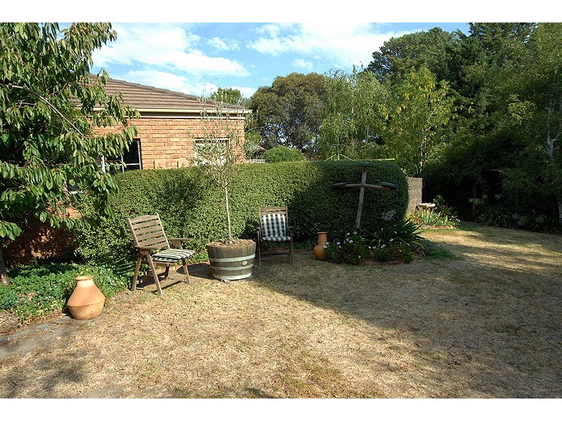 822 Chisholm Street, Black Hill VIC 3350