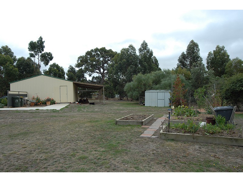 13 Crystal Court, Ross Creek VIC 3351