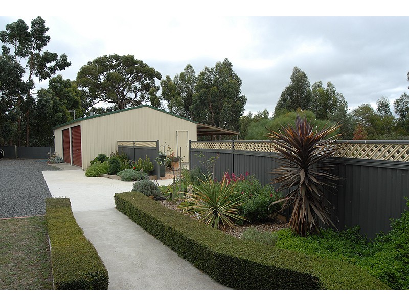 13 Crystal Court, Ross Creek VIC 3351