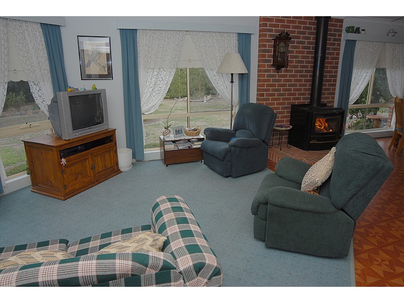 13 Crystal Court, Ross Creek VIC 3351