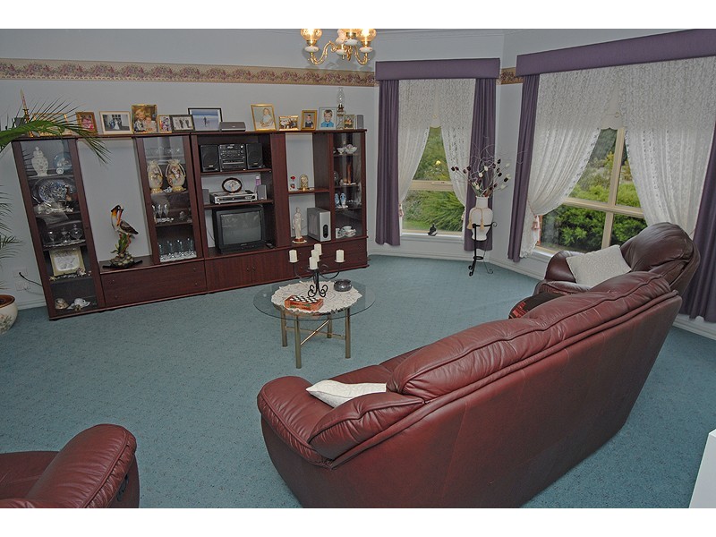 13 Crystal Court, Ross Creek VIC 3351