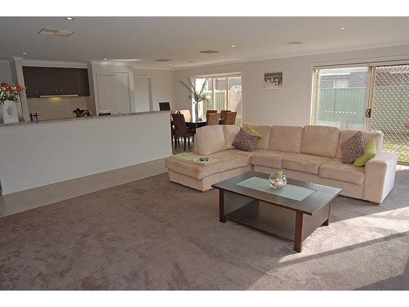 3 Delaney Drive, Miners Rest VIC 3352