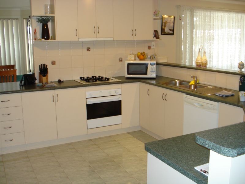 2 Osborne Court, Miners Rest VIC 3352