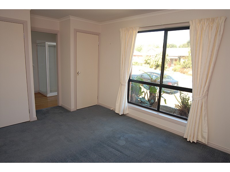 1 Bellbird Court, Mount Helen VIC 3350