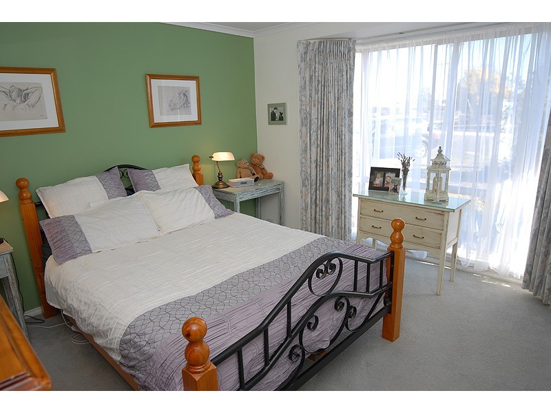 122 Jasmine Drive, Delacombe VIC 3356