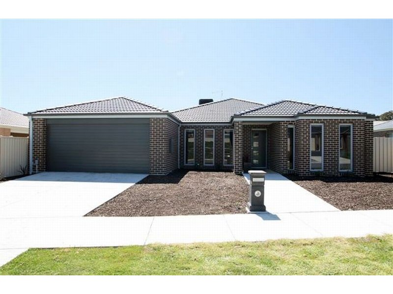 12 Canadian Crescent, Canadian VIC 3350