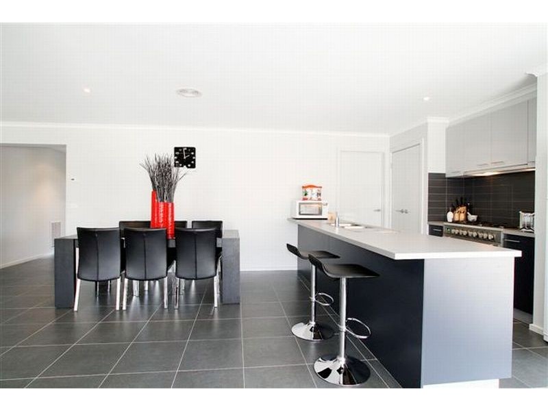 12 Canadian Crescent, Canadian VIC 3350