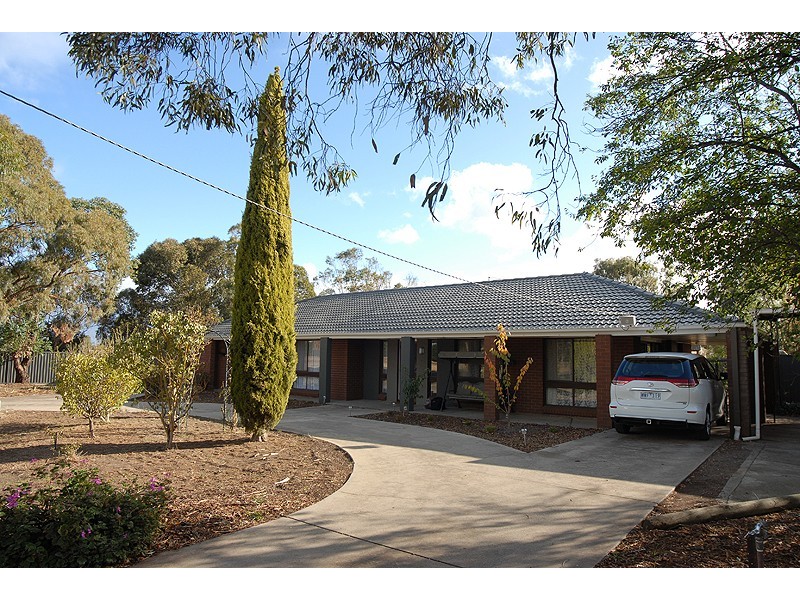 37 Raglan Street, Miners Rest VIC 3352