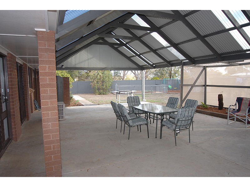 37 Raglan Street, Miners Rest VIC 3352