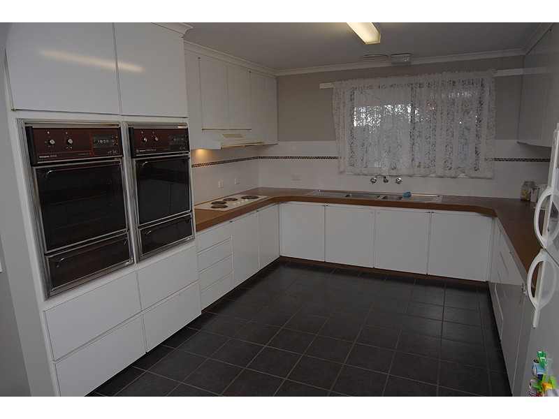 37 Raglan Street, Miners Rest VIC 3352