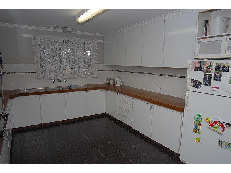 37 Raglan Street, Miners Rest VIC 3352