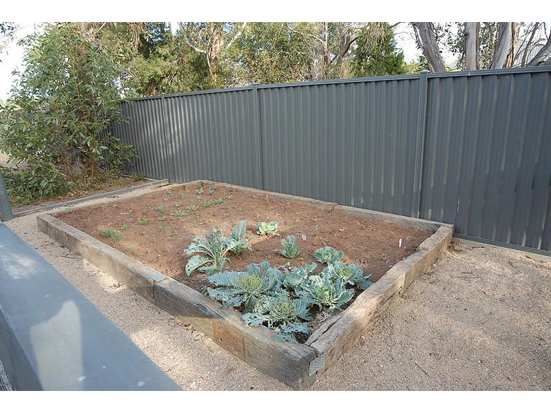 37 Raglan Street, Miners Rest VIC 3352