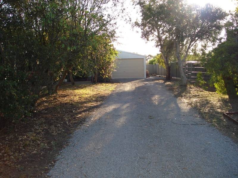 37 Raglan Street, Miners Rest VIC 3352