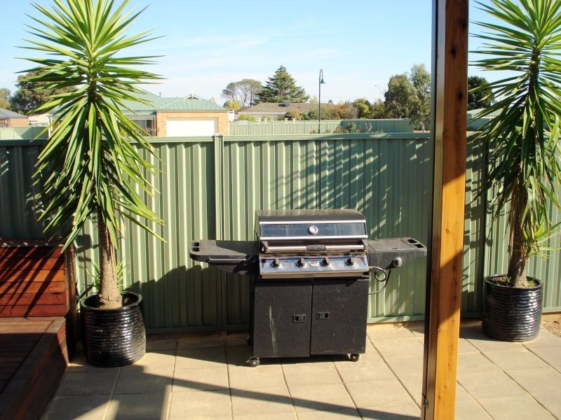 4 Sackville Street, Miners Rest VIC 3352