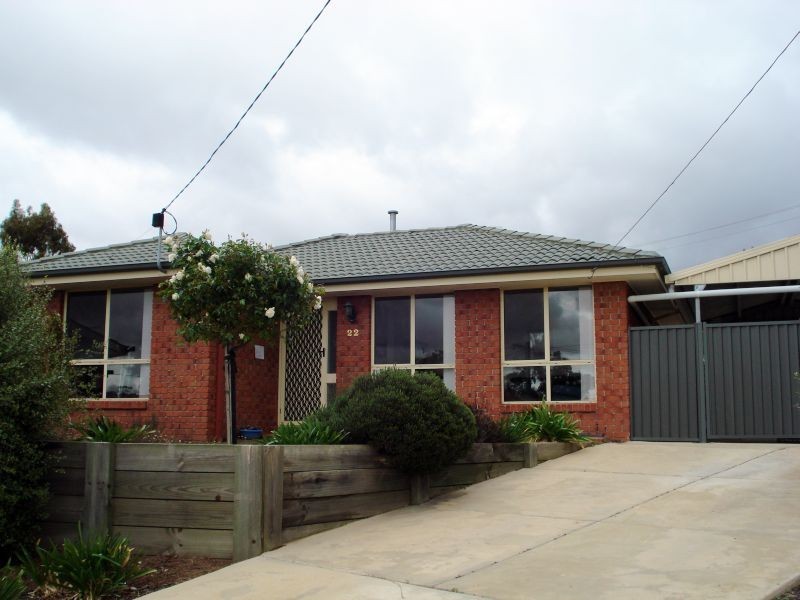 22 Melvyn Crescent, Mount Clear VIC 3350