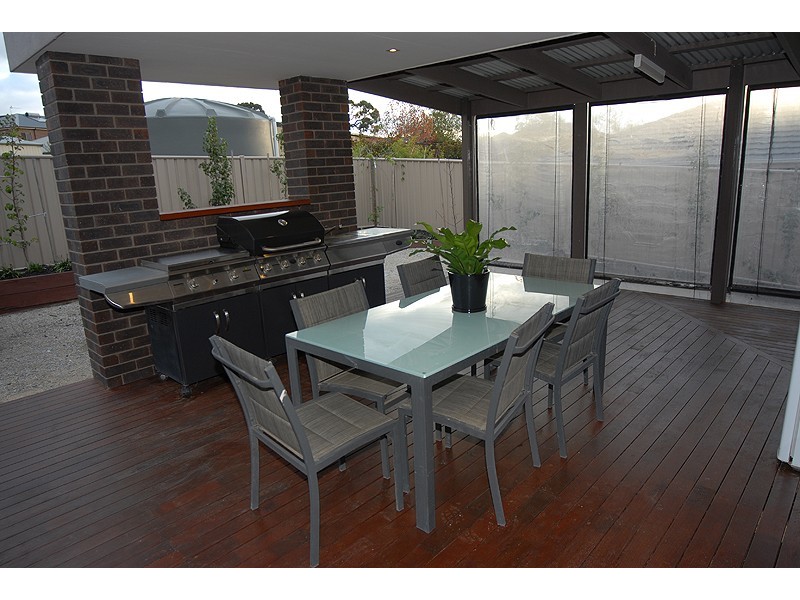 13 Pinevale Way, Ballarat North VIC 3350