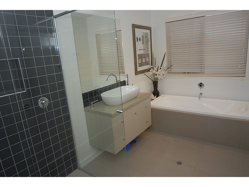 13 Pinevale Way, Ballarat North VIC 3350