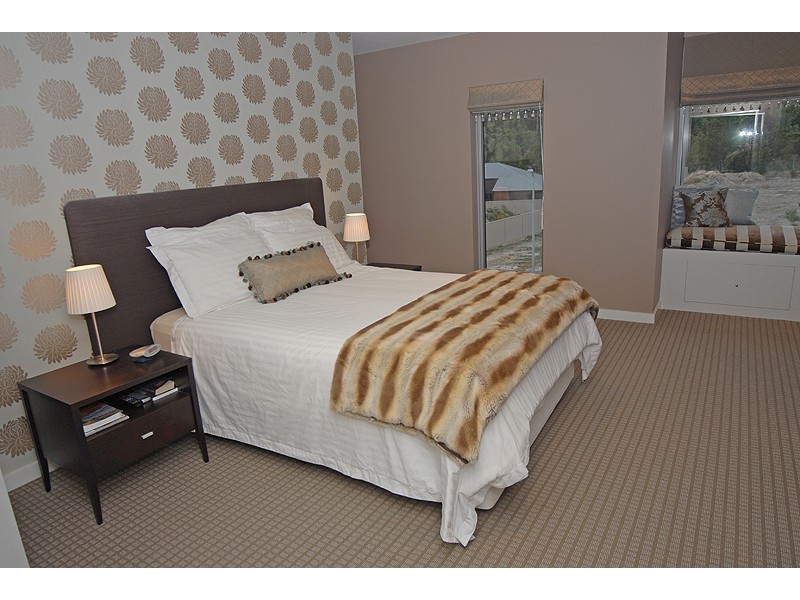 13 Pinevale Way, Ballarat North VIC 3350