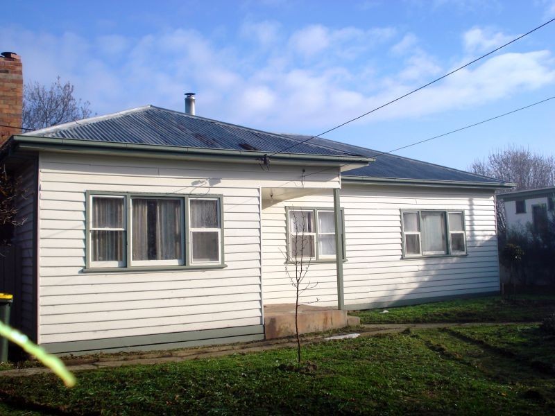 6 Halpin Street, Beaufort VIC 3373