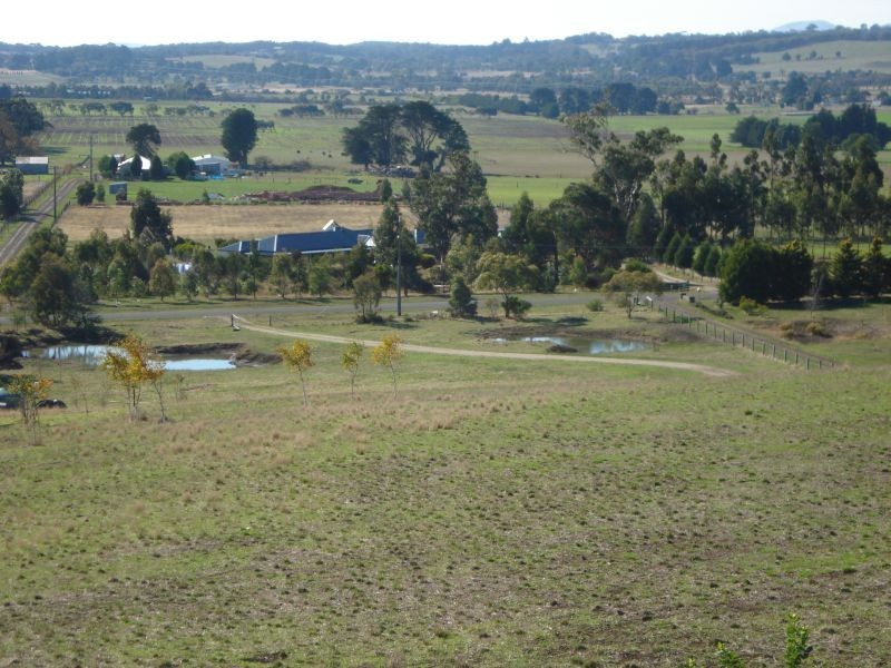 Cummins Road, Mount Rowan VIC 3352