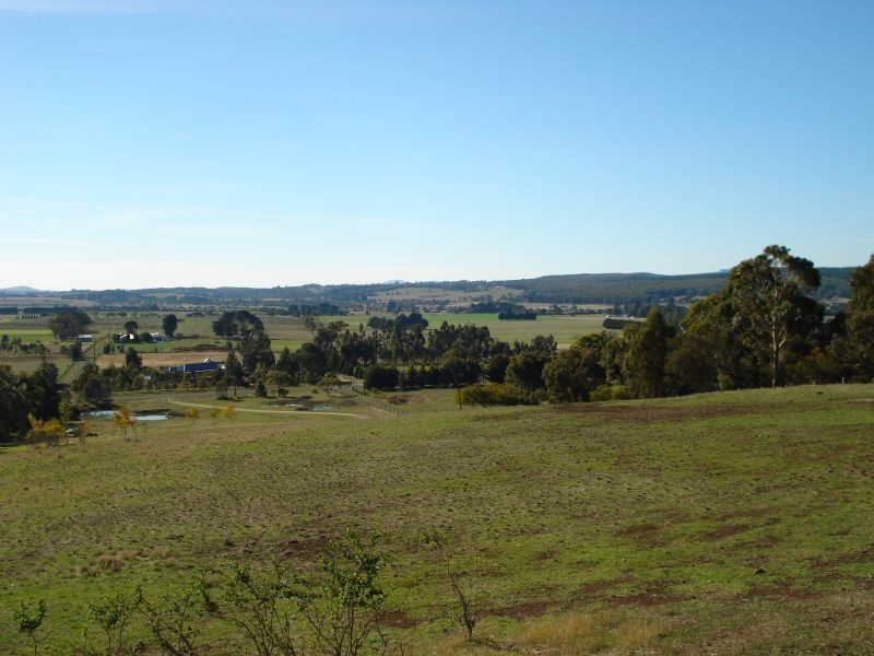 Cummins Road, Mount Rowan VIC 3352