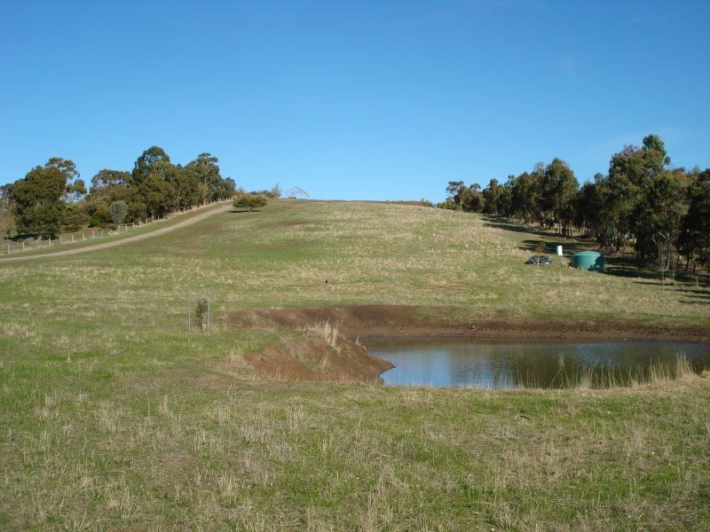 Cummins Road, Mount Rowan VIC 3352