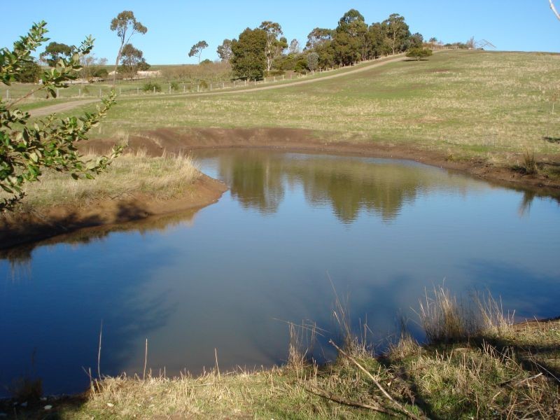 Cummins Road, Mount Rowan VIC 3352