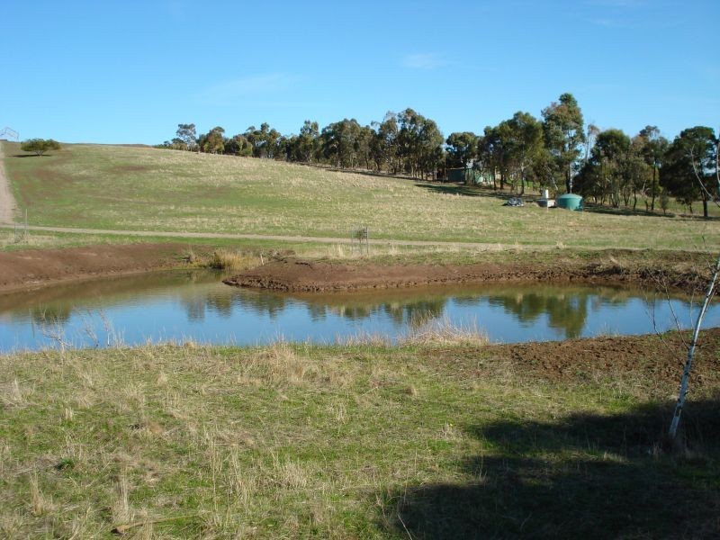 Cummins Road, Mount Rowan VIC 3352