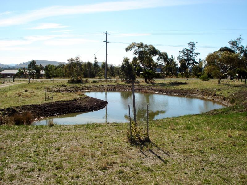 Cummins Road, Mount Rowan VIC 3352