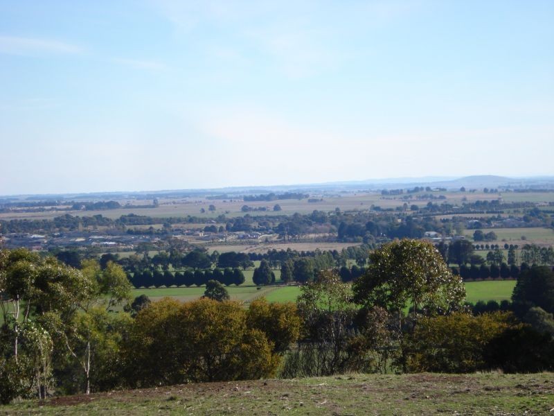Cummins Road, Mount Rowan VIC 3352