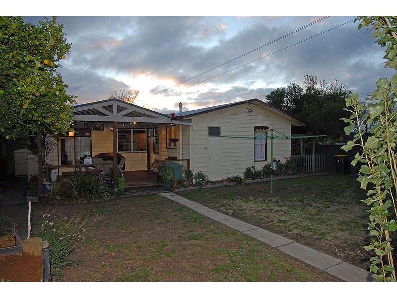 816 Ligar Street, Soldiers Hill VIC 3350