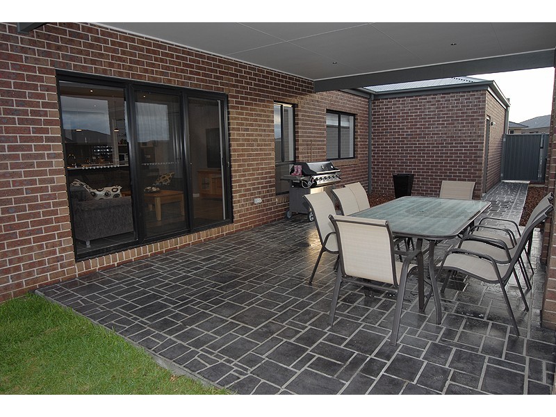 45 Lawrie Drive, Alfredton VIC 3350