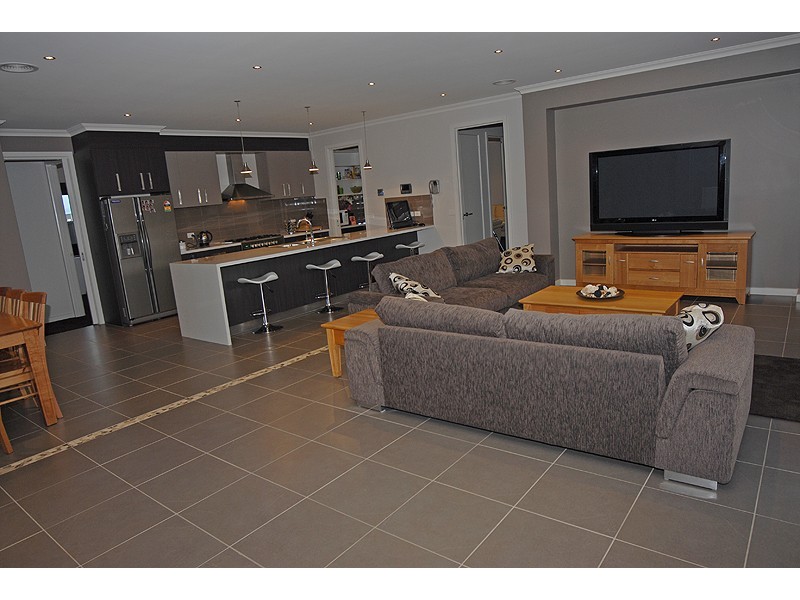 45 Lawrie Drive, Alfredton VIC 3350