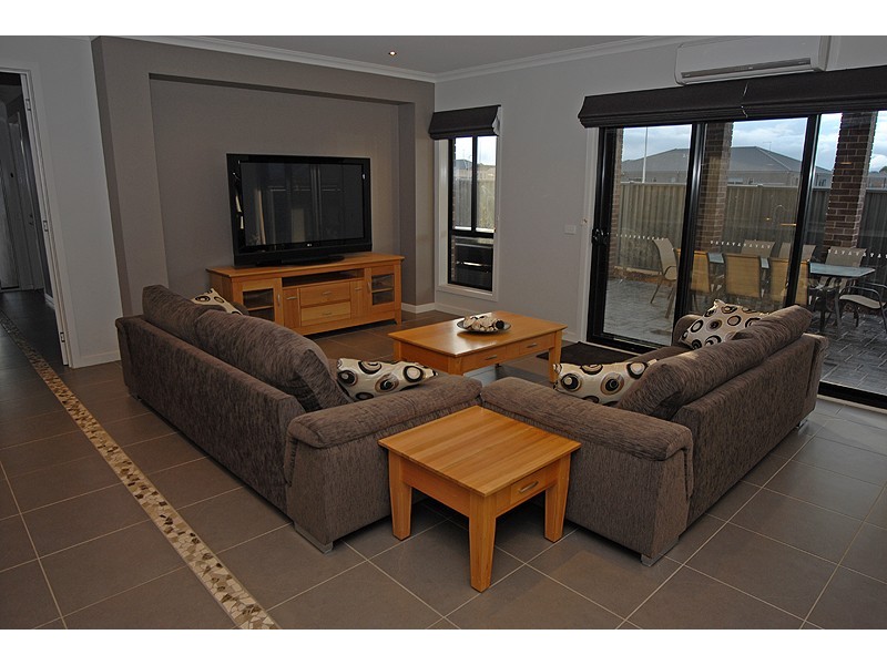 45 Lawrie Drive, Alfredton VIC 3350